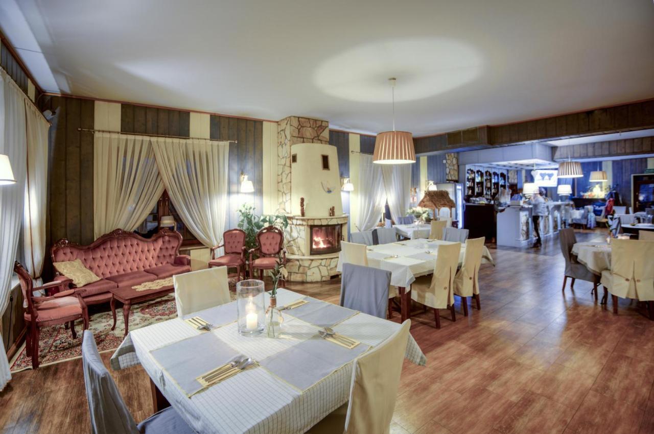 Restauracja Sidlo Bed & Breakfast Żukowo Exterior foto